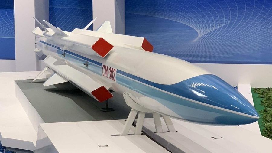 Írán má na dosah supersonické protilodní střely z Číny